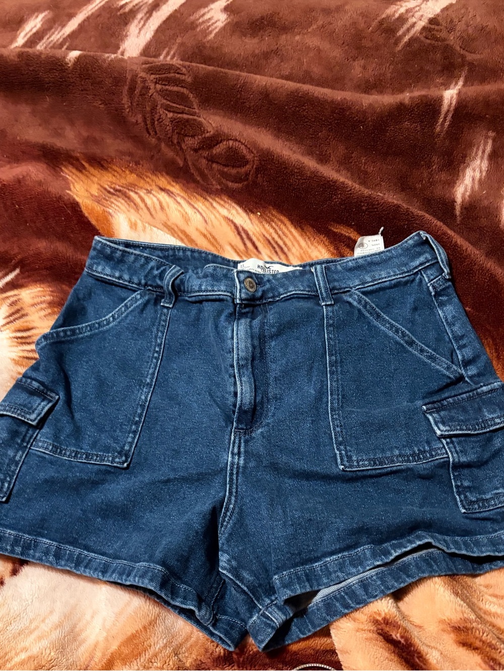 Hollister Curvy Ultra High-Rise Mom Shorts - Blue Denim